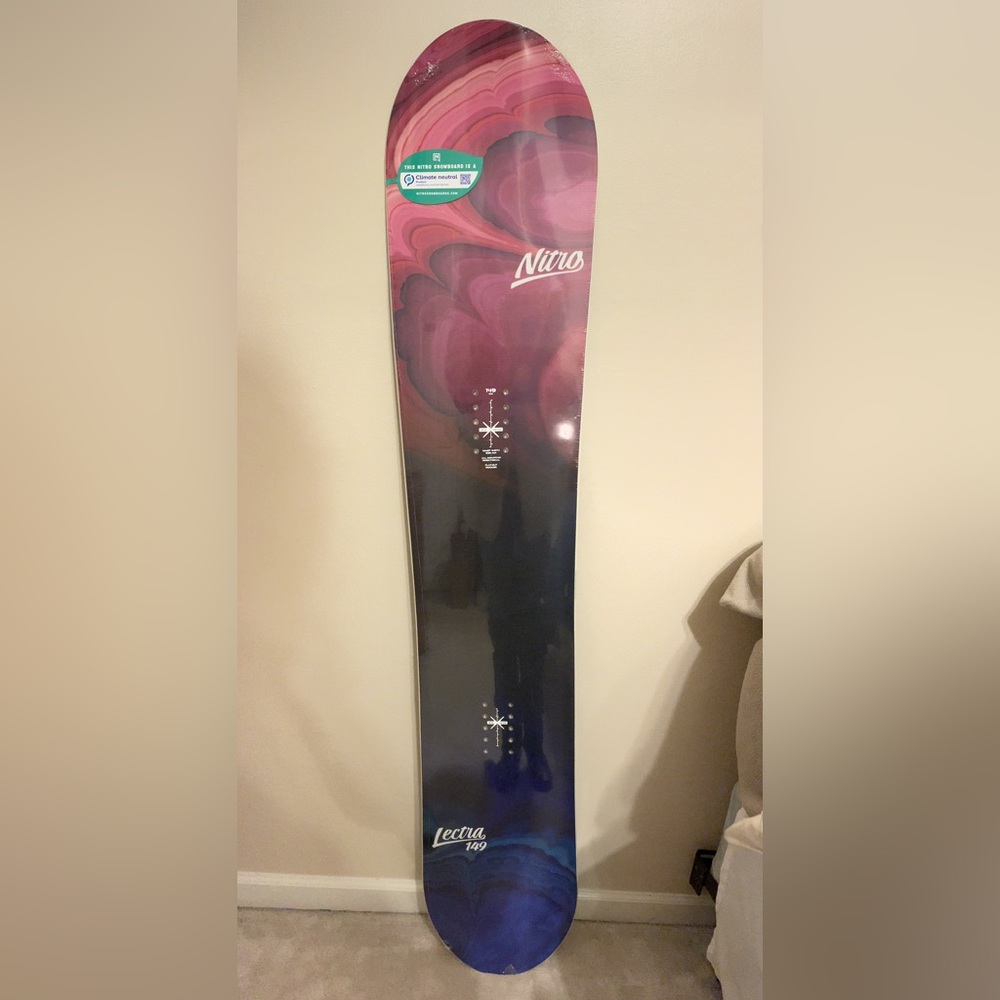 2023 women’s snowboard Nitro Lectra